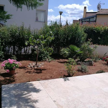 Ferienhaus Bozena Appartment 1 เวอร์ซาร์ ภายนอก รูปภาพ