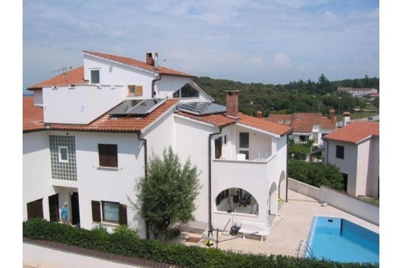 Ferienhaus Bozena Appartment 1 เวอร์ซาร์ ภายนอก รูปภาพ